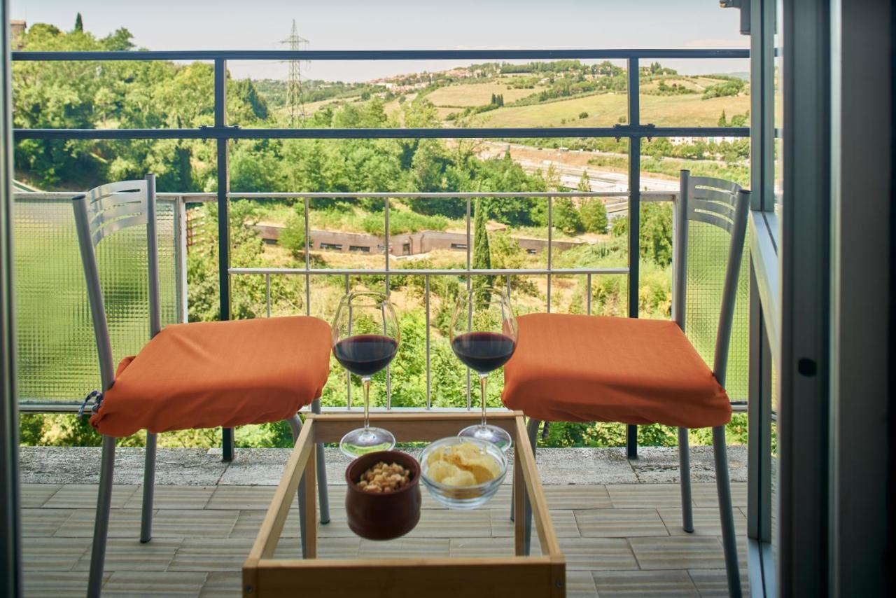 Azure Spot In Siena Centre - Apt Centrale Con Balcone Ngoại thất bức ảnh
